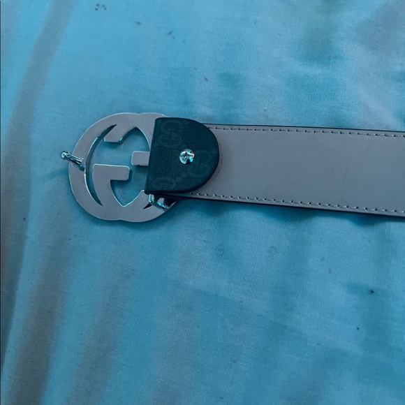 Black Gucci Belt - Picture 5 of 5